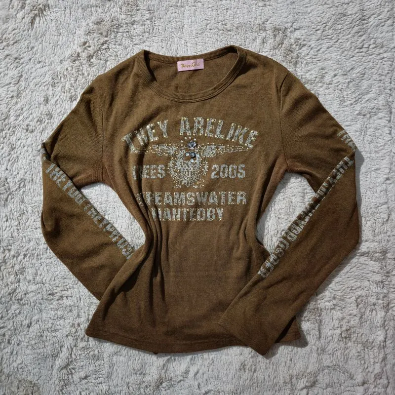 Vintage Y2K T-shirt Wanita brown photo 1