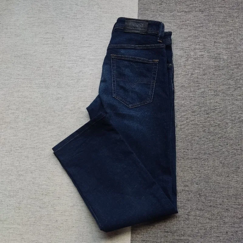 Celana Jeans DIESEL Larke Straight Size 32cm photo 1