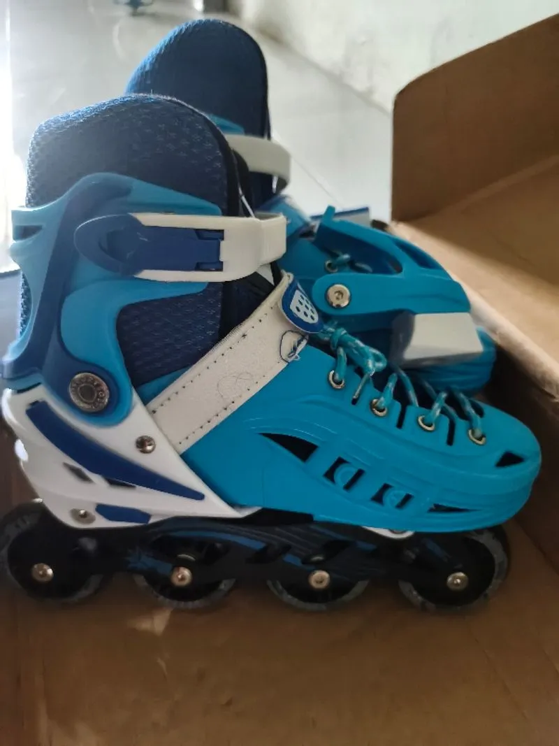 PRELOVED INLINE SKATE SEPATU RODA COWOK LENGKAP DENGAN DEKER photo 1