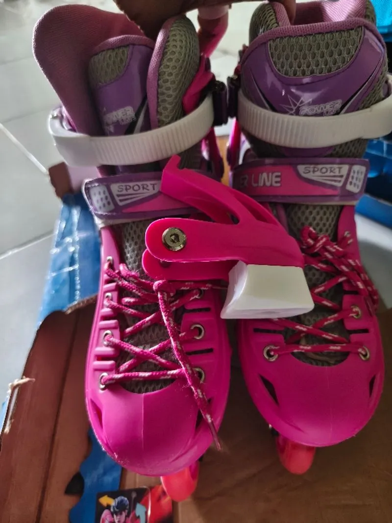 PRELOVED INLINE SKATE SEPATU RODA CEWEK photo 1