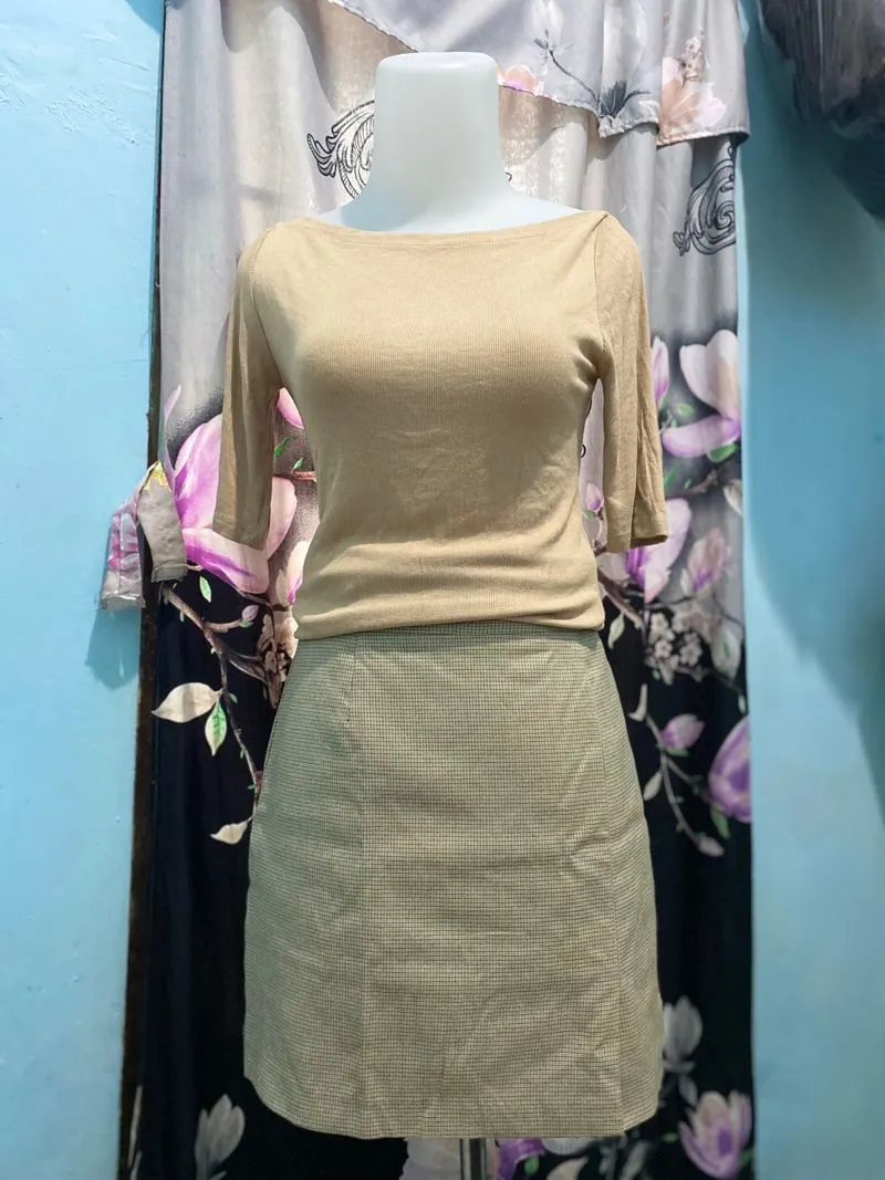 Avant Garde Crop top Wanita tan cream photo 1