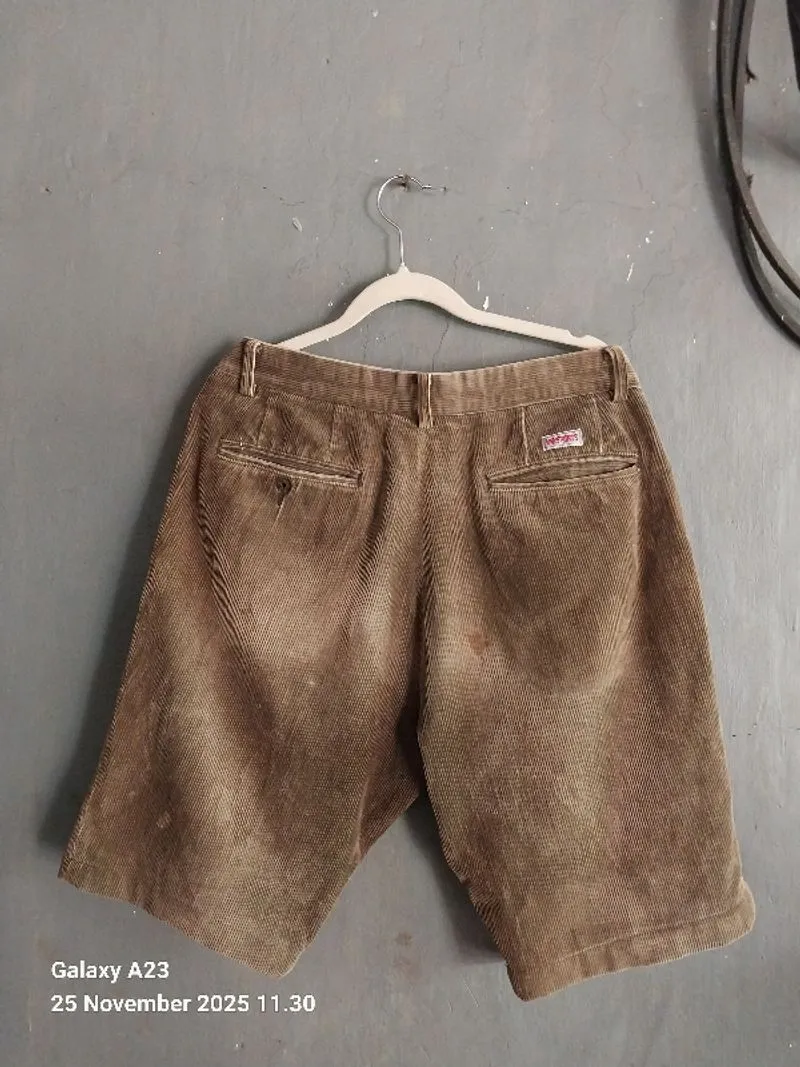 Celana pendek corduroy Vans sport size 32 photo 1