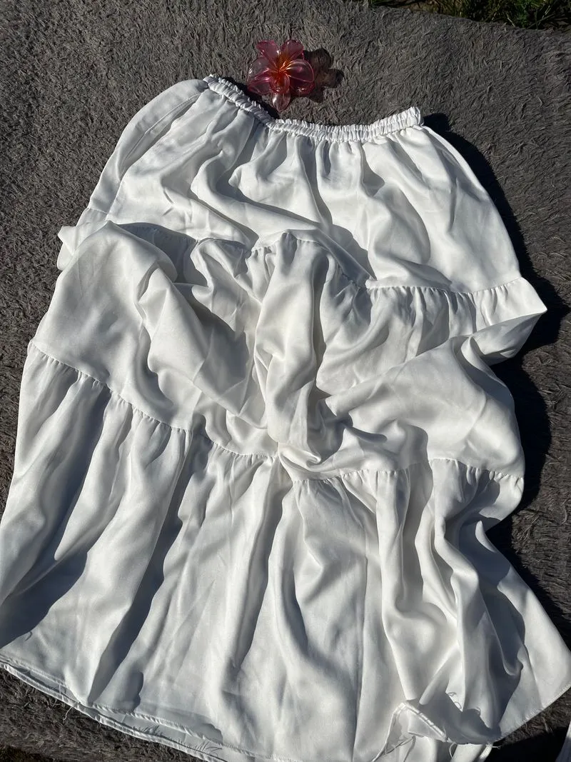 Coquette Casual Wanita white photo 1