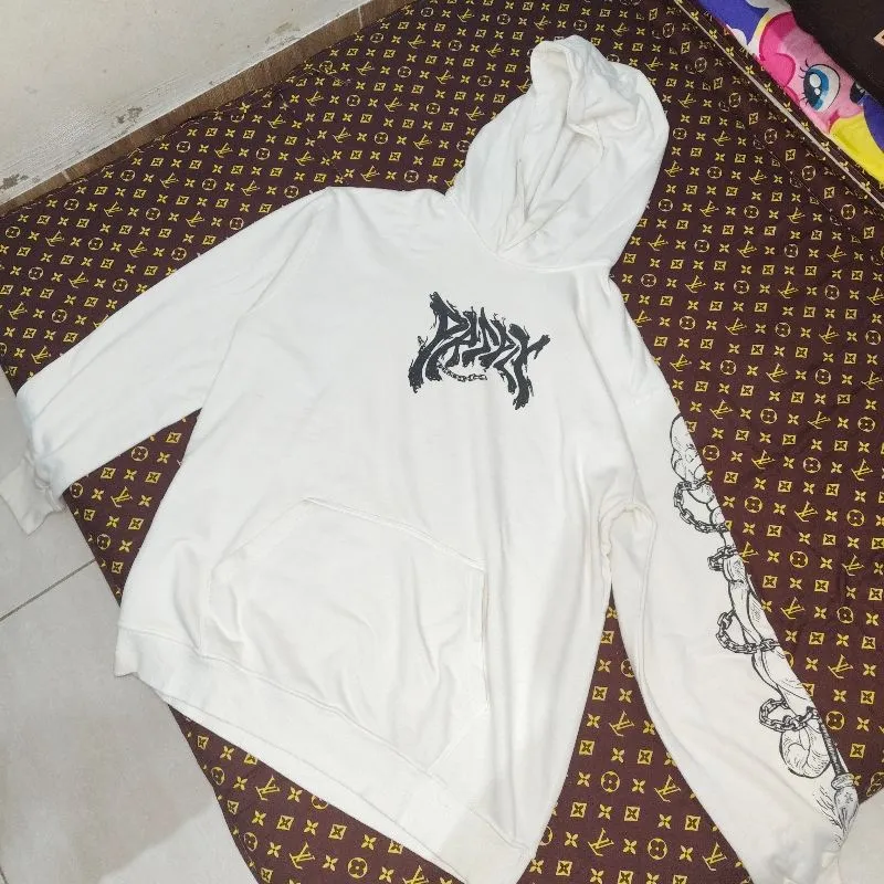 Hoodie photo 1