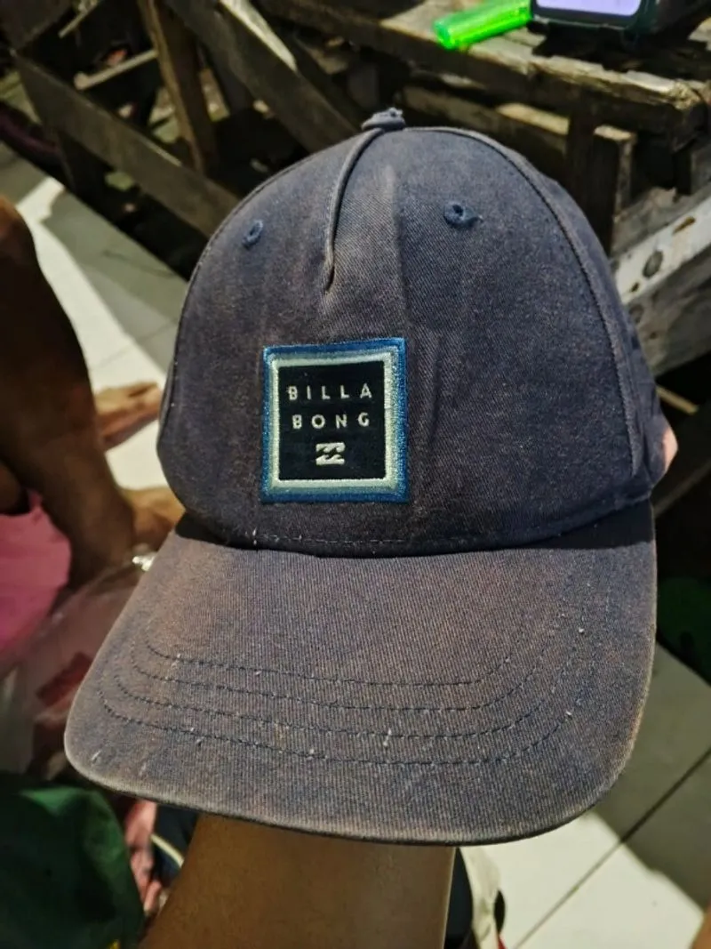 Topi Billabong tracker photo 1