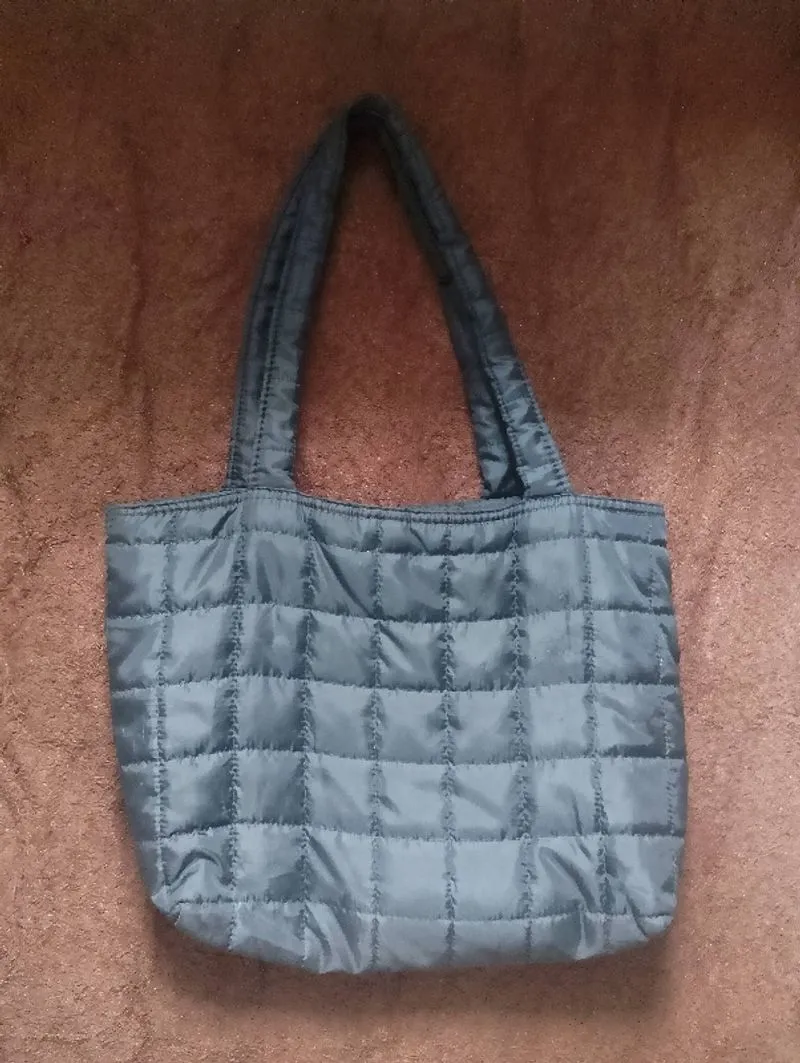 Puffer Bag Hitam photo 1