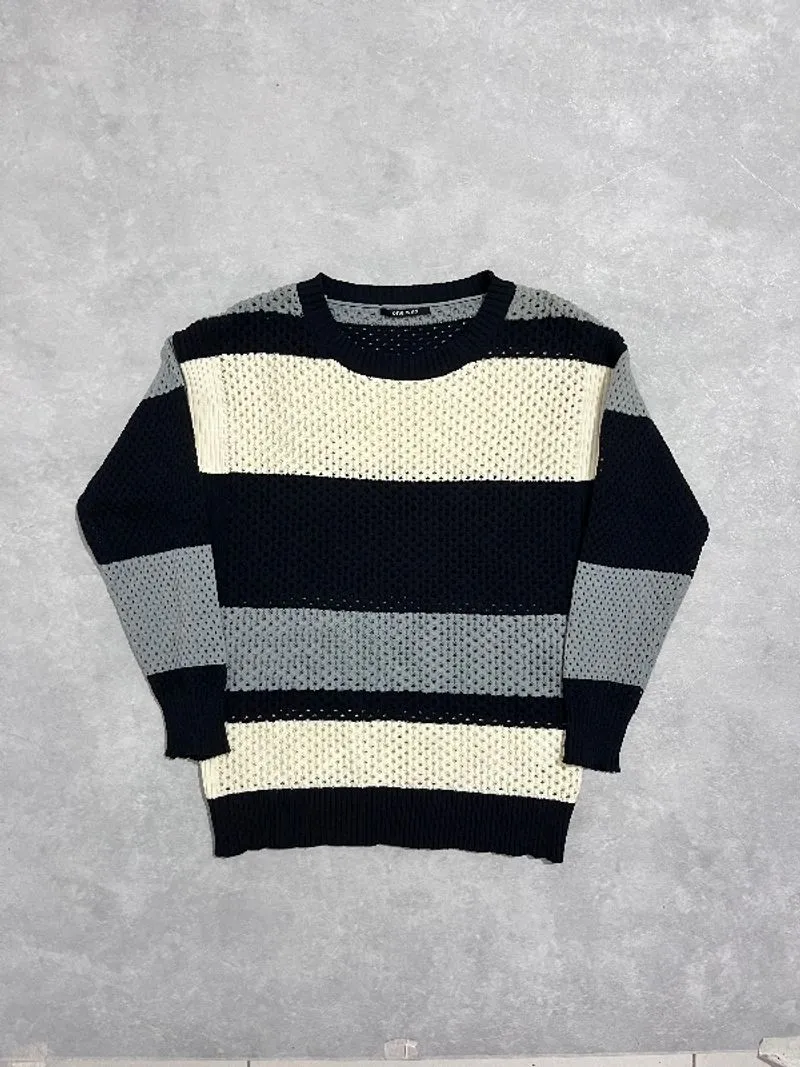 Knitwear one way photo 1