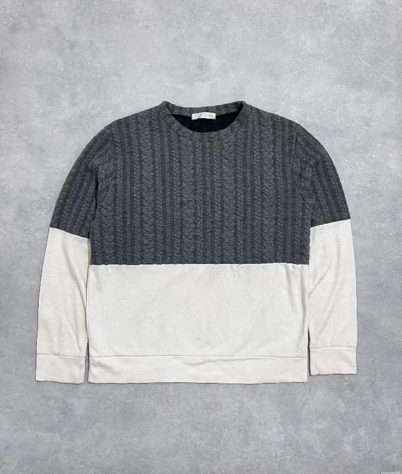 Crewneck photo 1