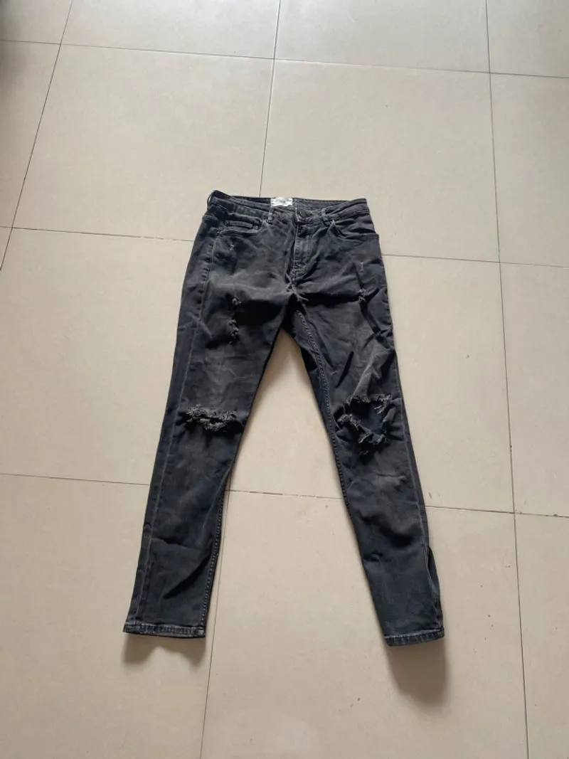 Pull & Bear Skinny Ripped Jeans - Size 34 photo 1