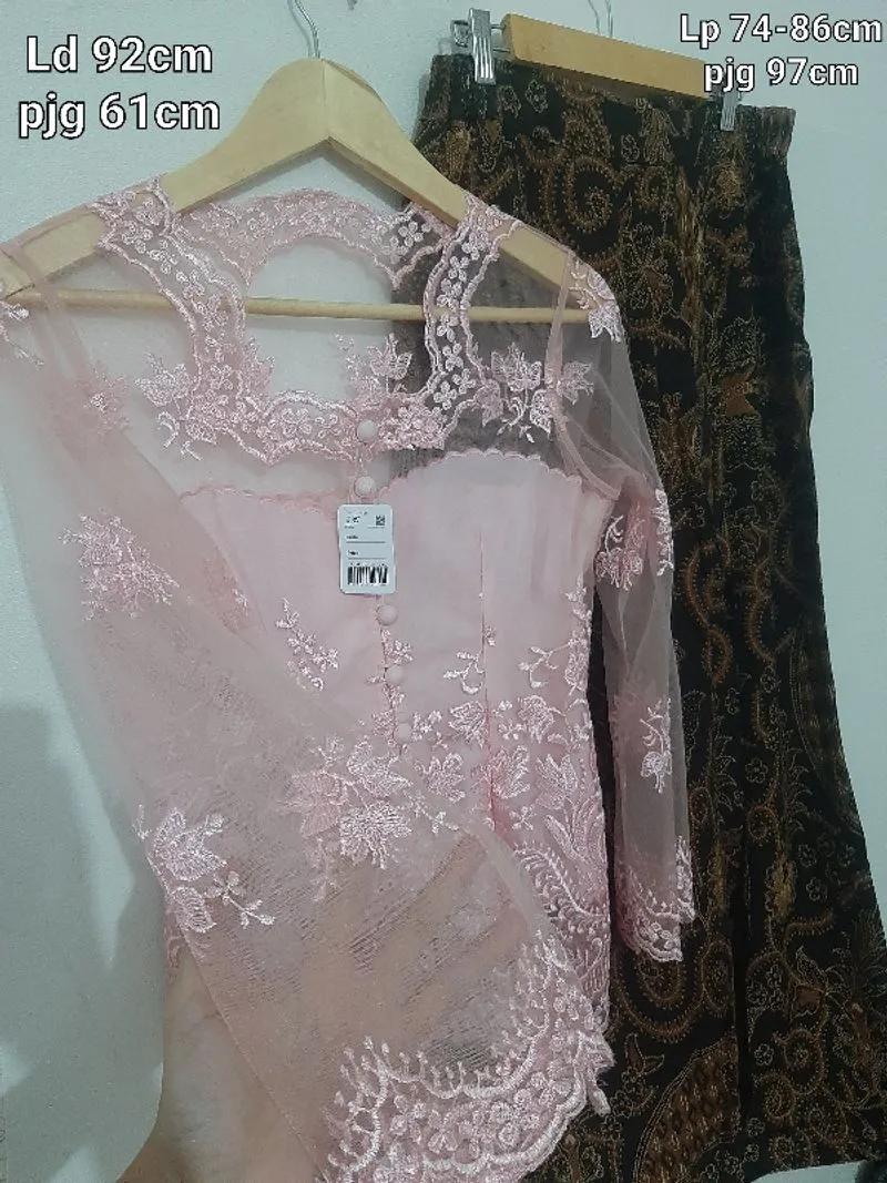 SETELAN KEBAYA CANTIK photo 1