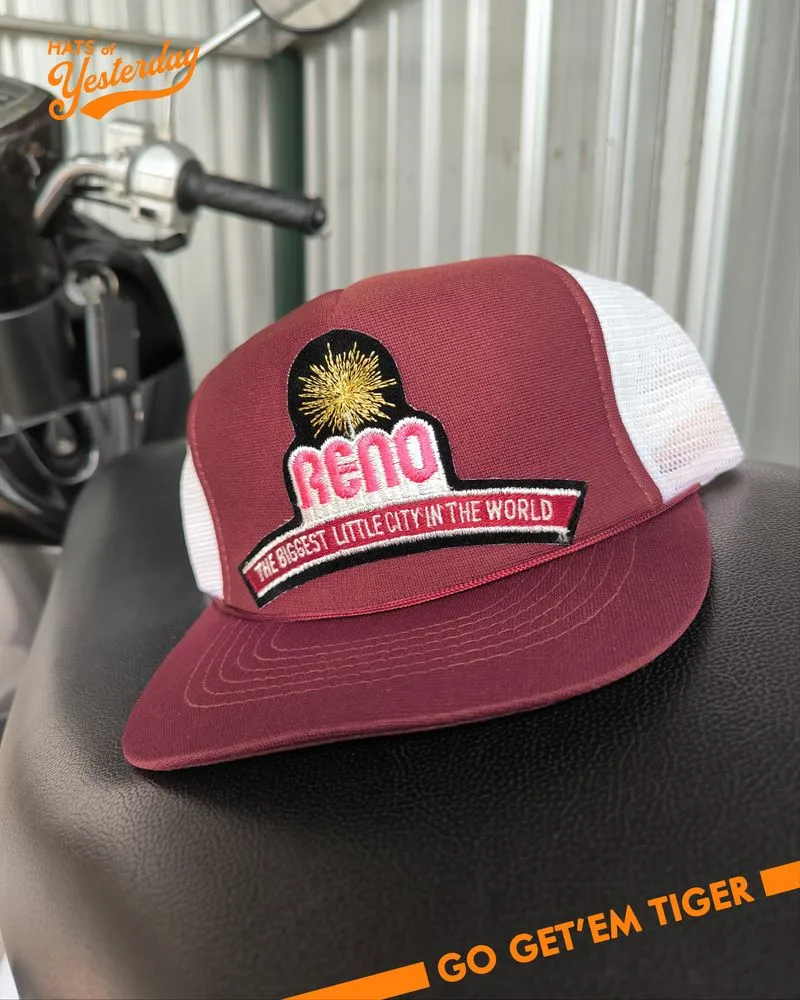 Topi City of Reno, Nevada vintage trucker hat photo 1