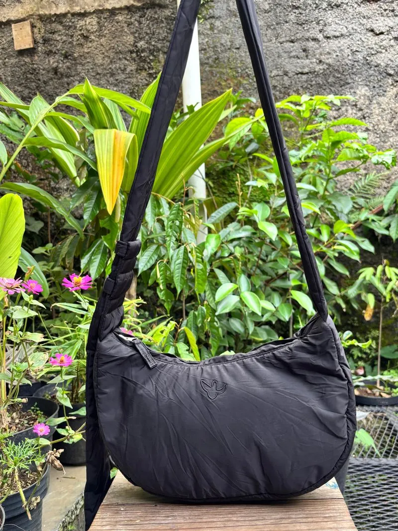 Puffy Slingbag Mark Gonzales | Halfmoon Sling Bag photo 1