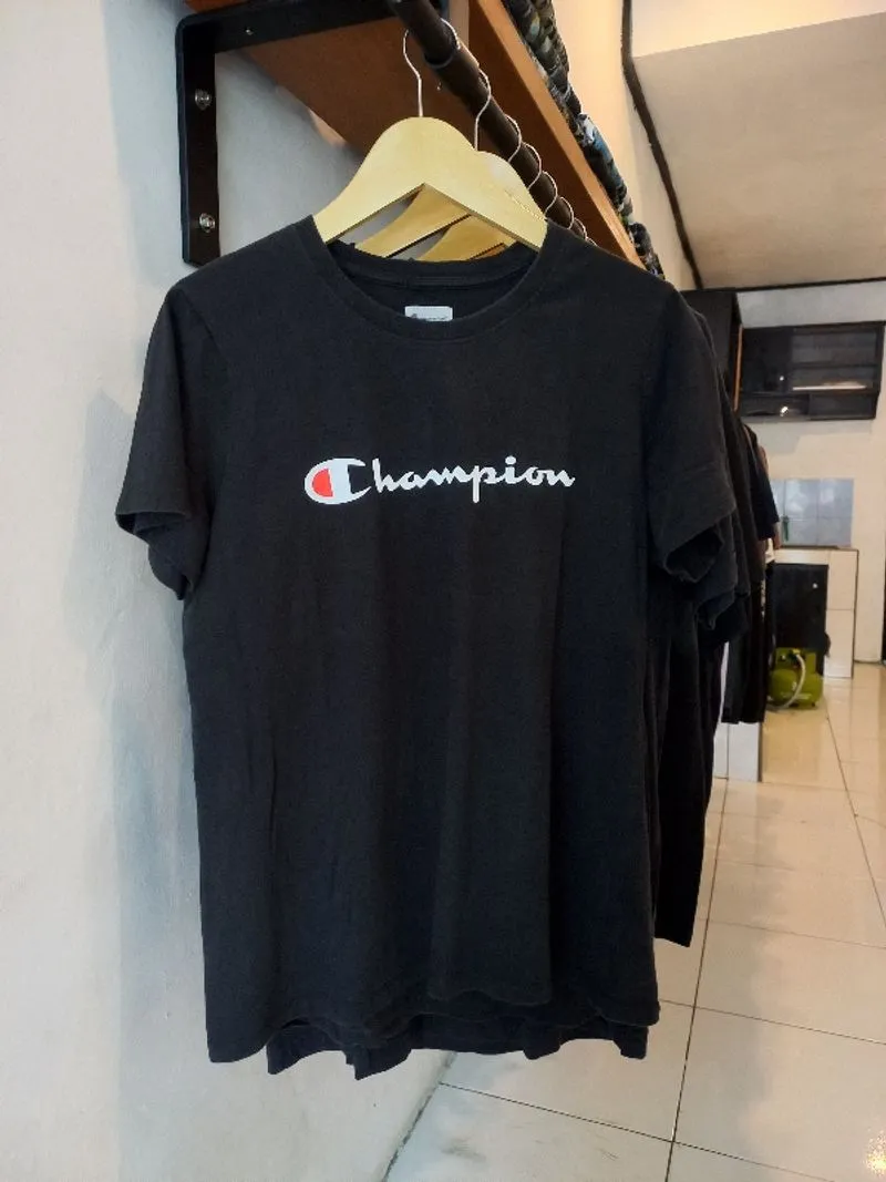 CHAMPION photo 1