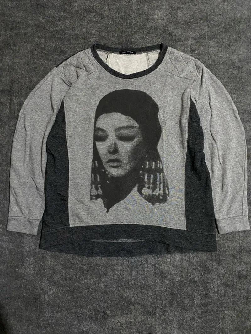 Crewneck hysteric glamour style photo 1