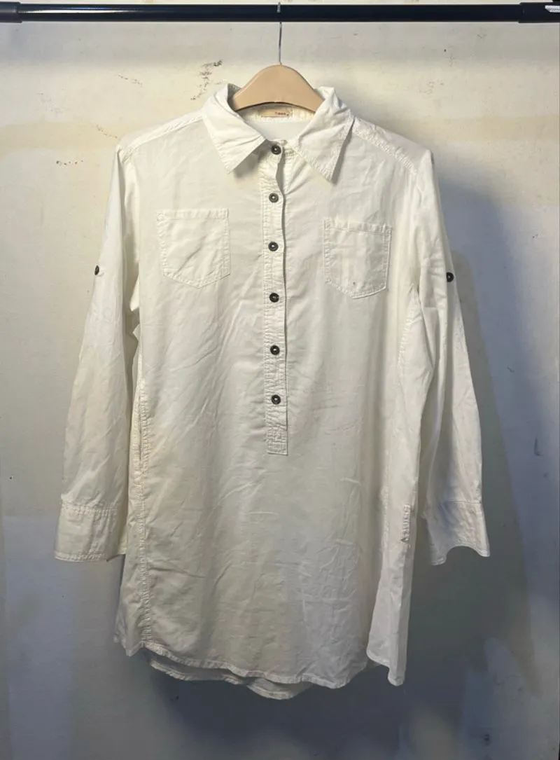 Kemeja Longsleeveless White photo 1