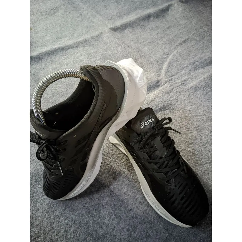 Asics Novablast not Kayano Nimbus Magic Speed Meta Speed photo 1