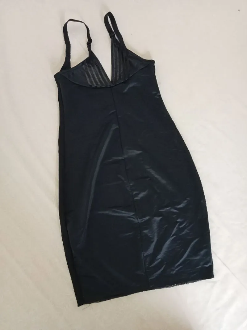  [ NETT ] Marks & Spencer Korset / Body Shaping / Camisole photo 1