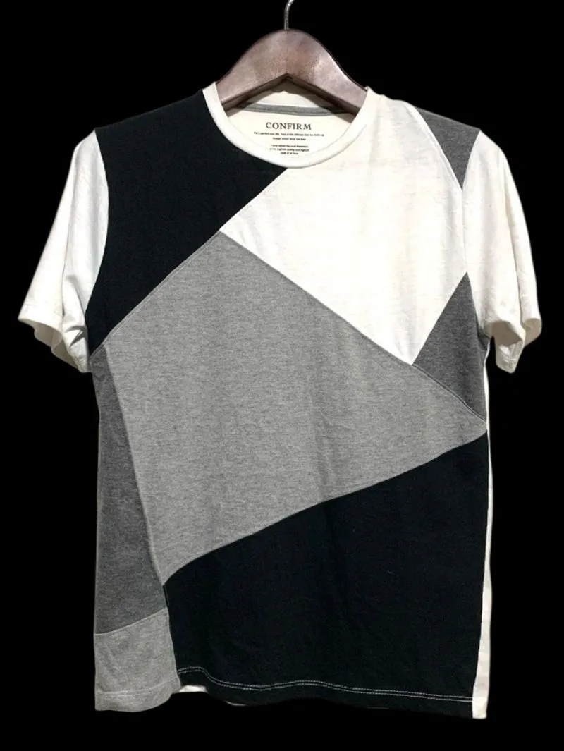 Kaos unik CONFIRM size M 66x50
9/10 mulus warna aman photo 1