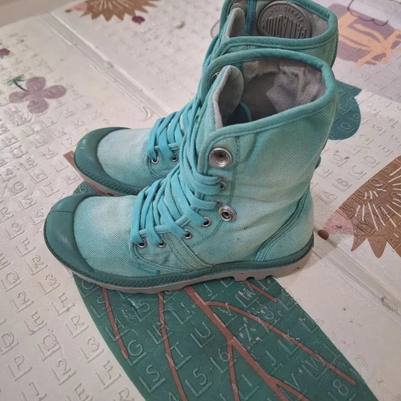 Sepatu Palladium Size 36 / 22 cm  photo 1