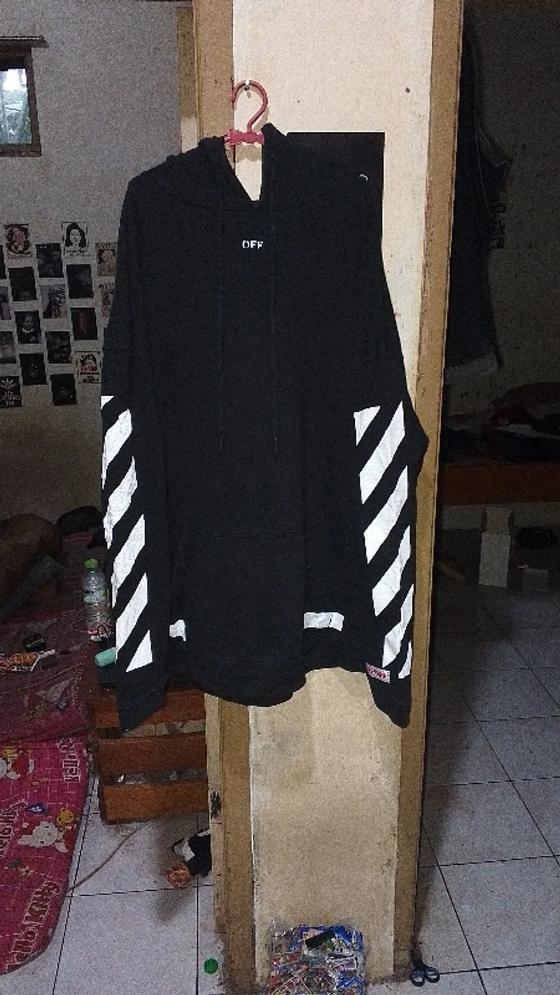 Hd off white size XL sablonan aga crack photo 1