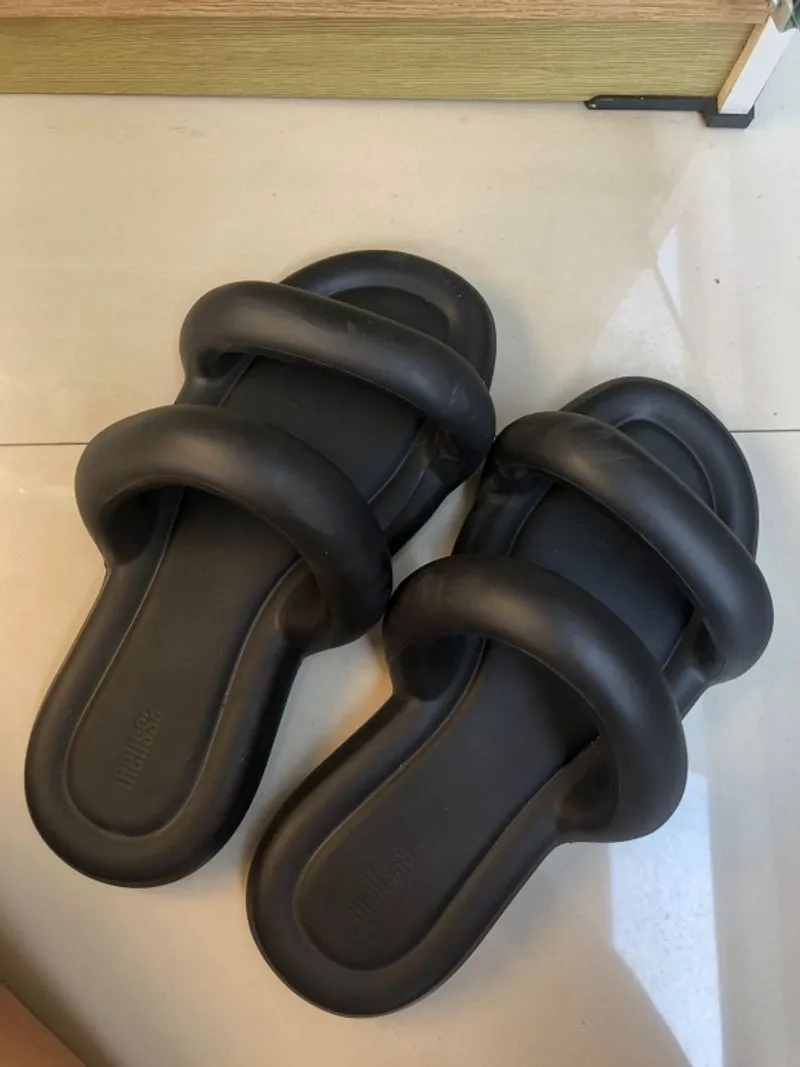 Melissa Shoes Free Bloom Slide in Black Sendal Casual Wanita photo 1