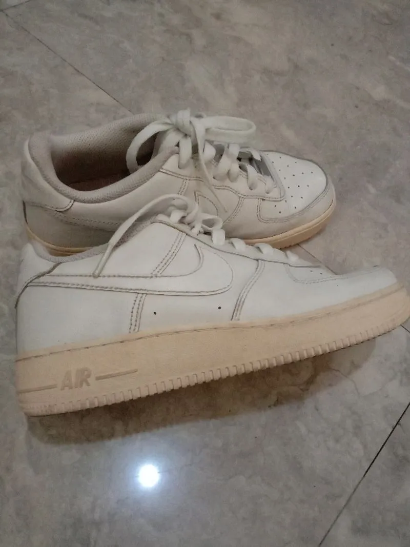 Sepatu Nike Air Force 1 Preloved  photo 1