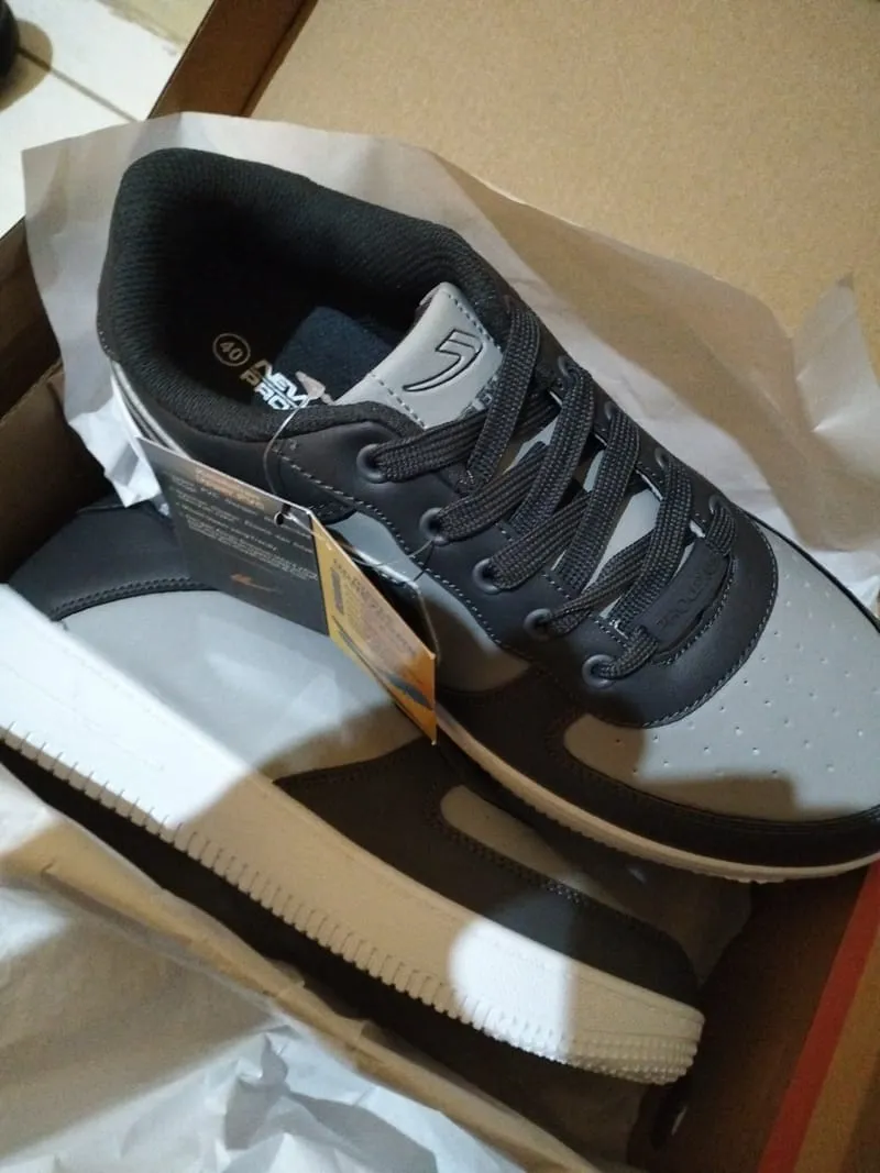 New Era Streetwear Casual Sneakers Wanita black gray photo 1