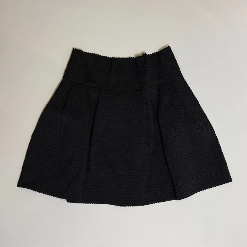 BNWT H&M Black Textured Pleated Mini Skirt photo 1