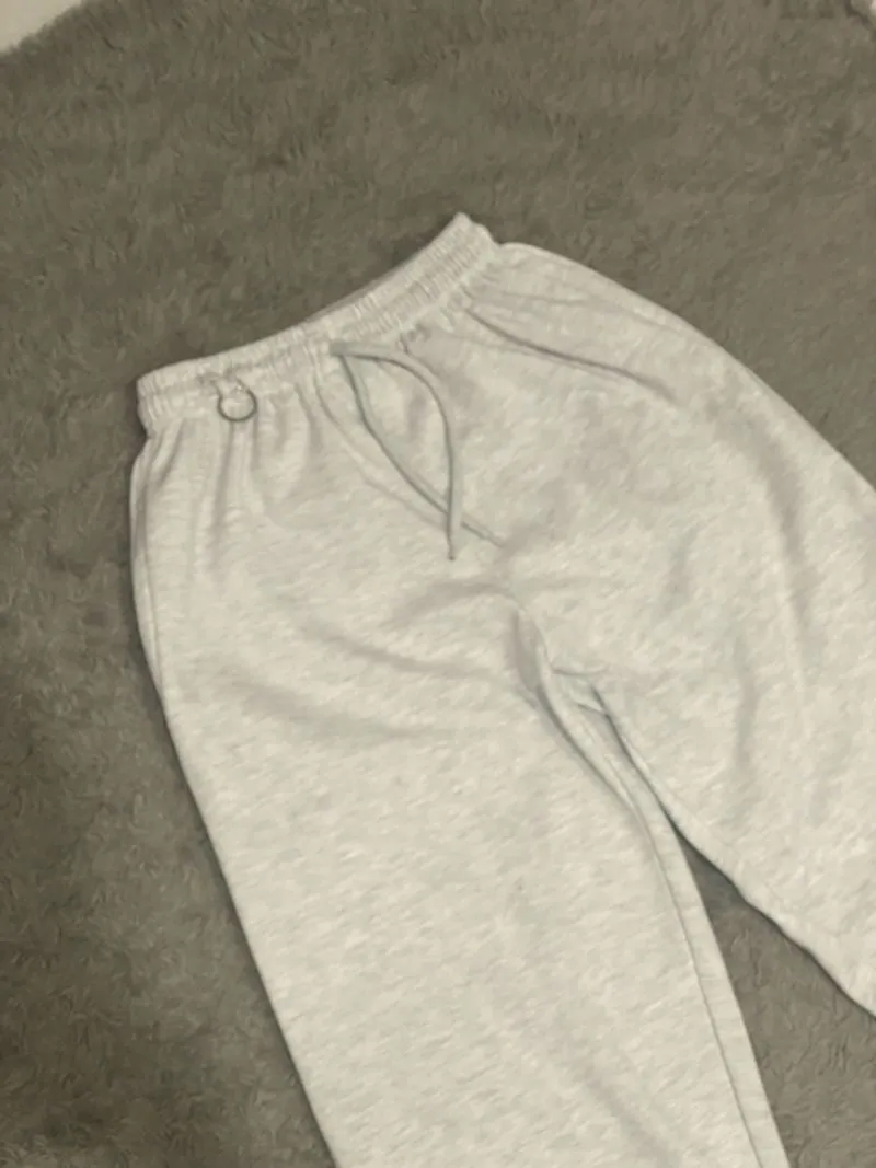 Loose gray sweatpants photo 1