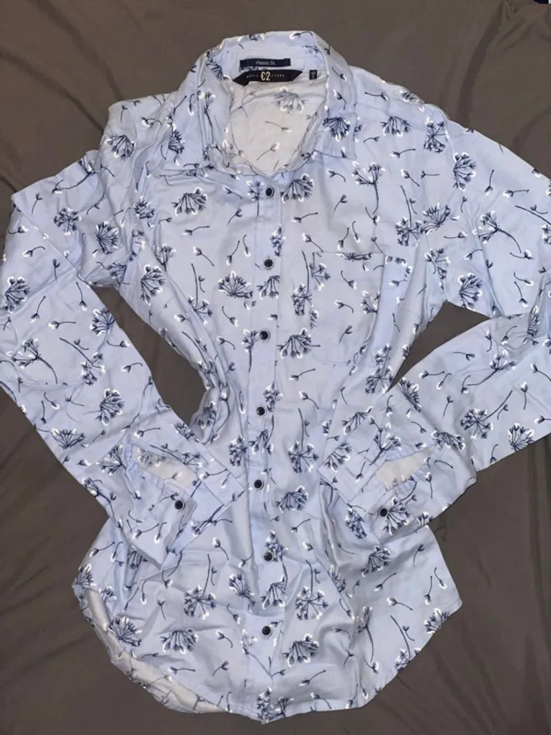 Classic Fit-kemeja wanita motif bunga photo 1