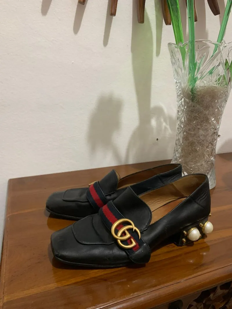 Gucci Womens Black Leather Loafers Square Toe With P photo 1