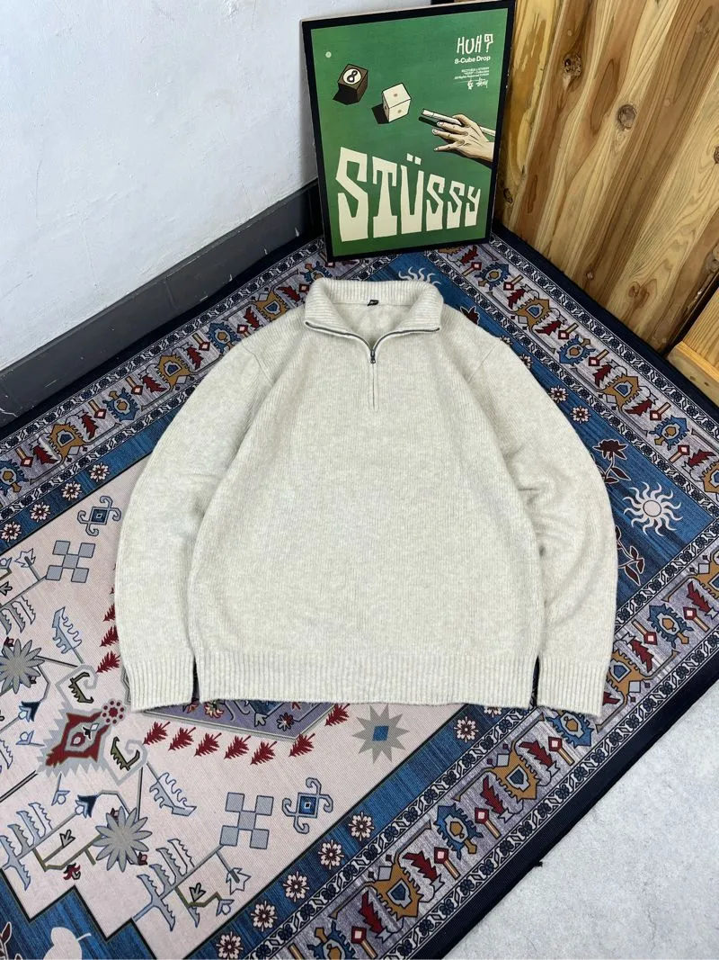 Uniqlo Vintage Sweater Pria cream photo 1
