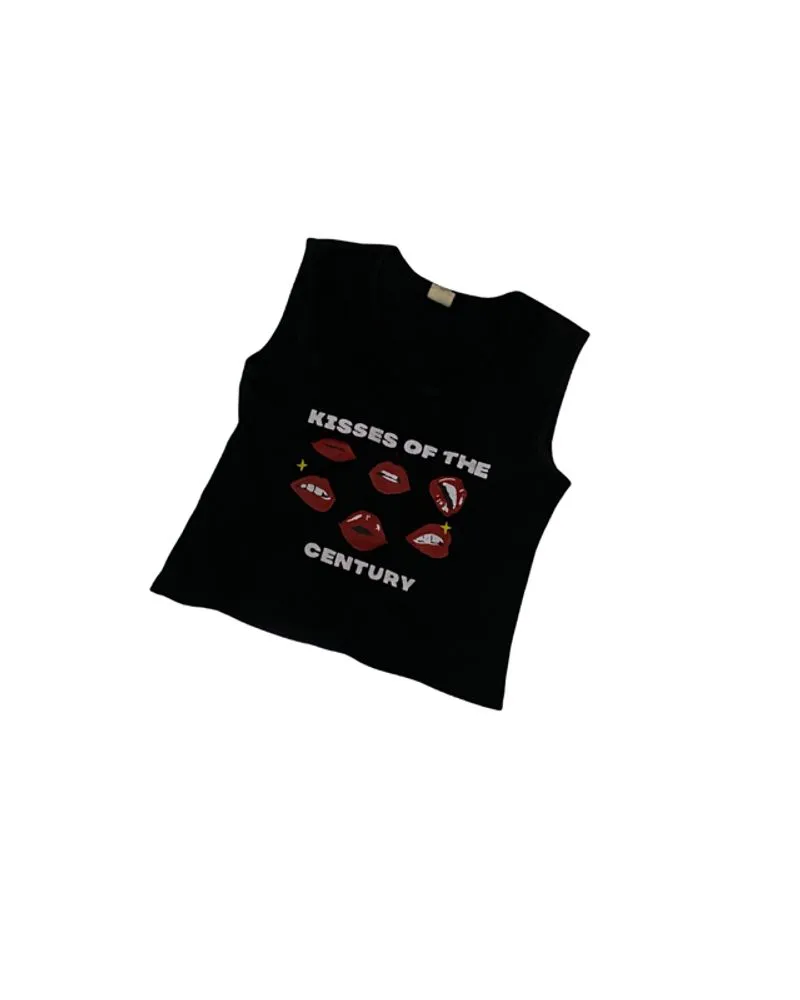Tank top kiss photo 1