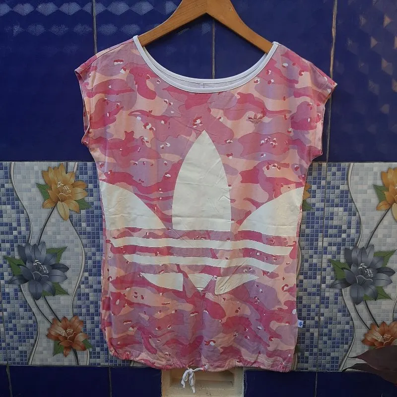 Adidas trefoil tshirt photo 1