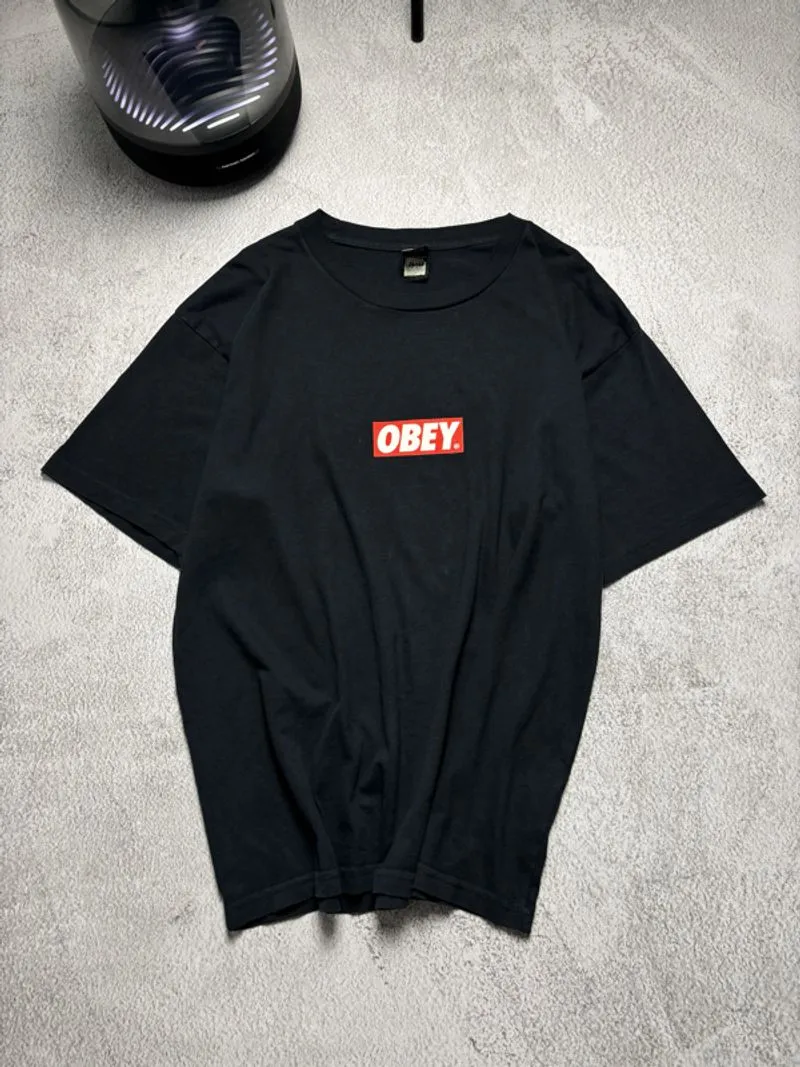 Obey Bar Logo Tees size L fit XL photo 1