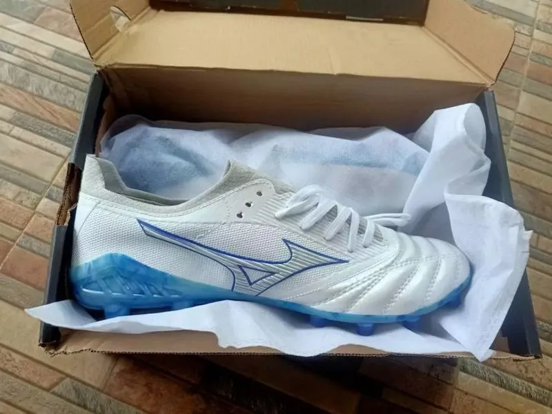 Sepatu bola Mizuno morella Neo Beta Mugen white blue  photo 1