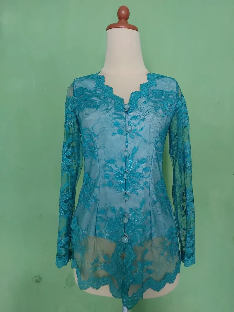 Set Kebaya Vintage photo 1