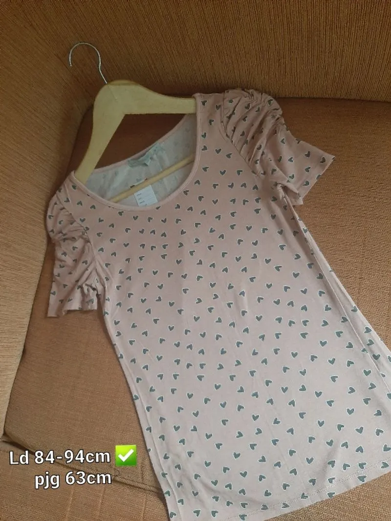 ATASAN KAOS LOVE TANGAN PUFFY photo 1