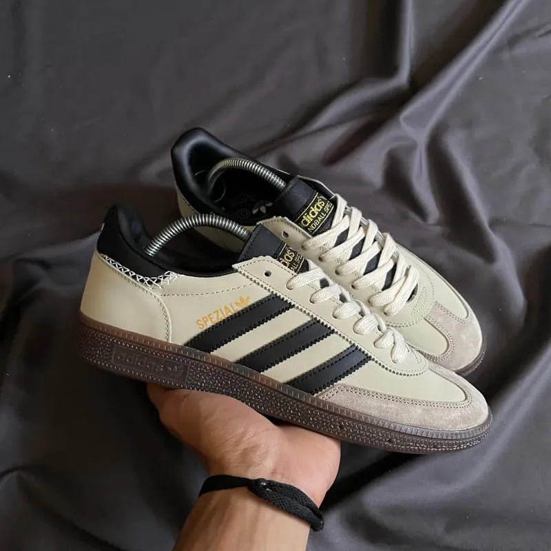 Adidas Indie Casual Sneakers Pria tan brown photo 1