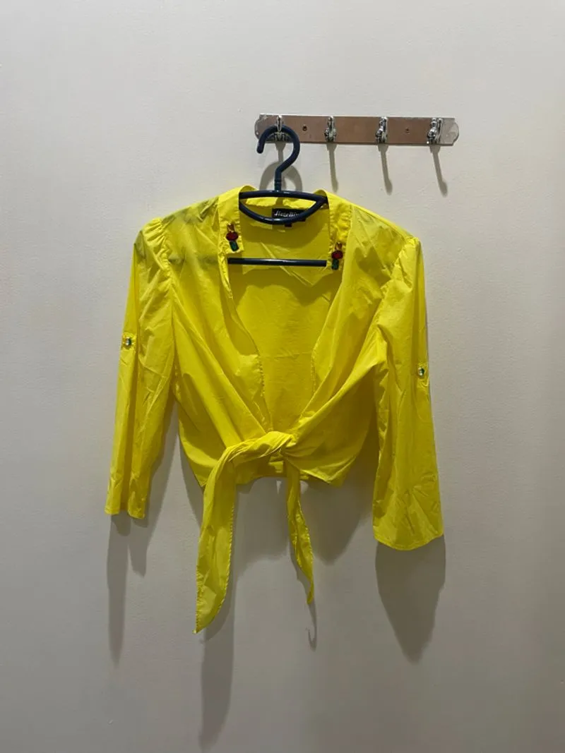 Yellow Shirt photo 1