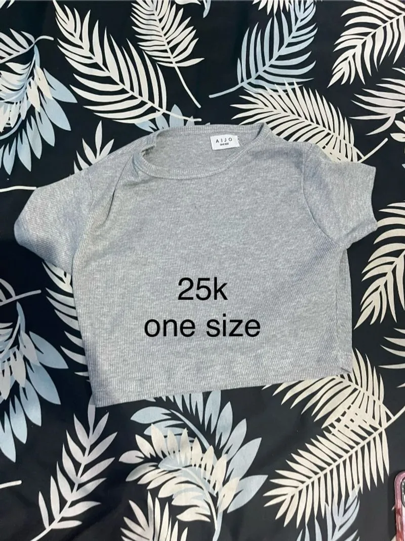 crop top abu photo 1