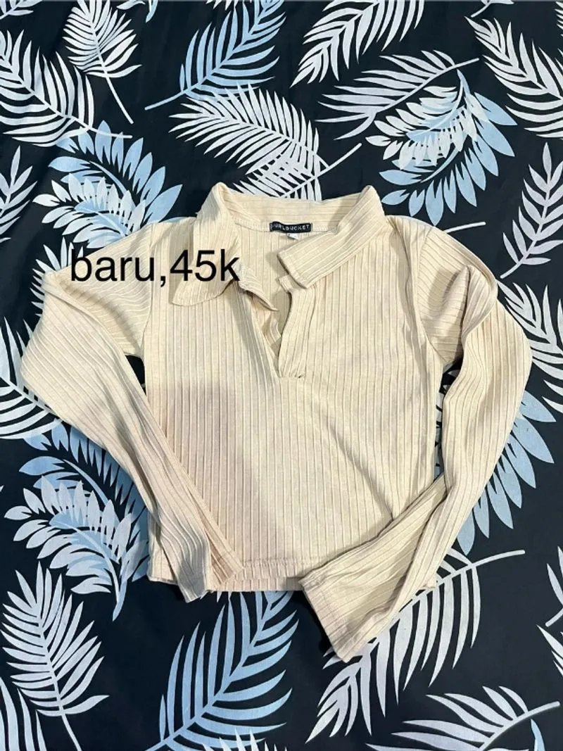 crop top lengan panjang photo 1