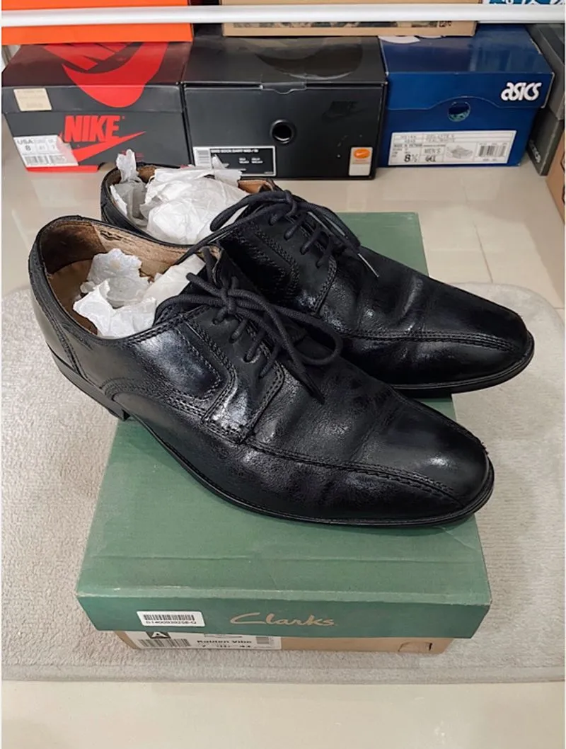 Clarks Kalden Vibe Oxford Shoes photo 1