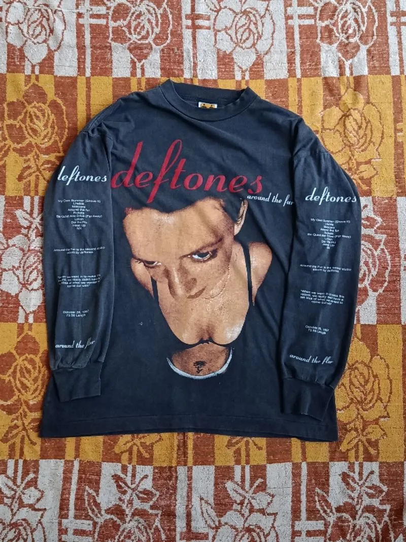T-Shirt Deftones around the far photo 1