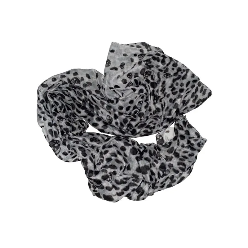 leoskull viscose scarf photo 1
