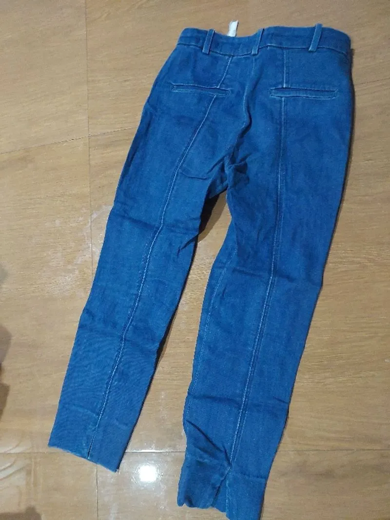 Jeans photo 1