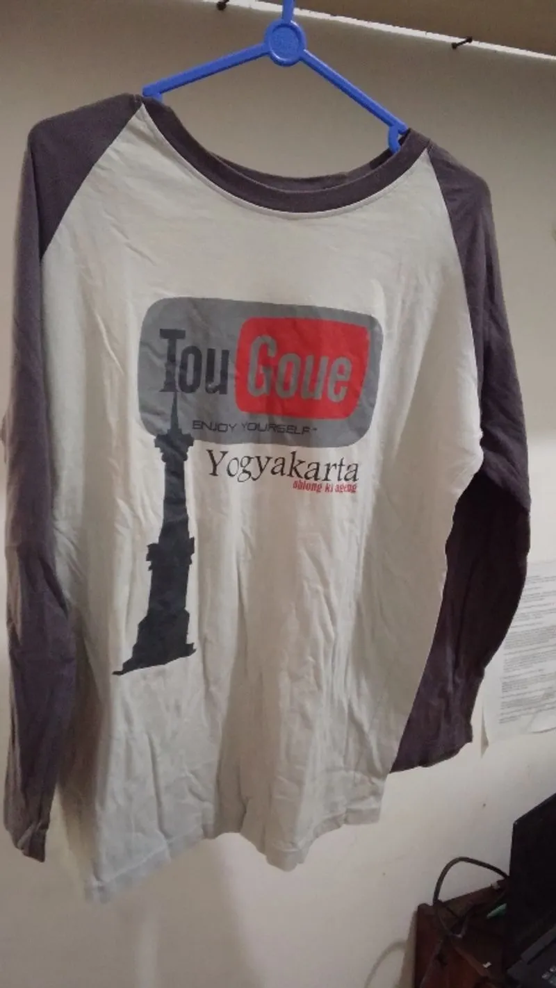 T-shirt Tougoue Yogyakarta XL photo 1