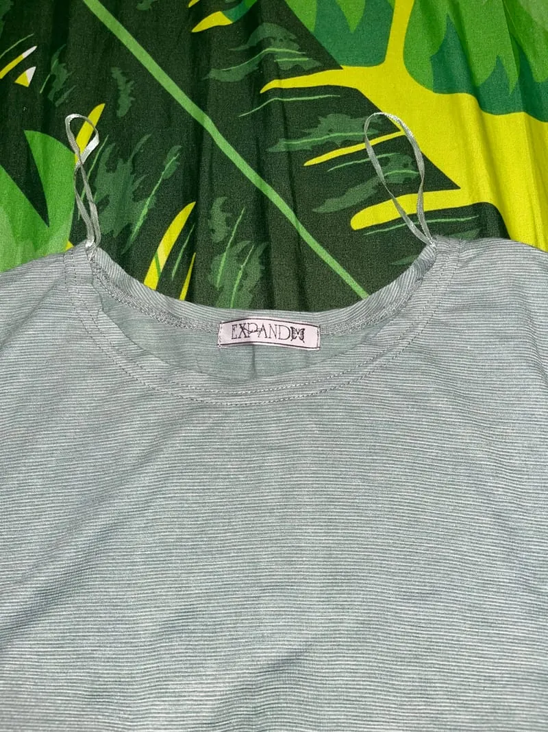 Minimalist Blouse Wanita green photo 1