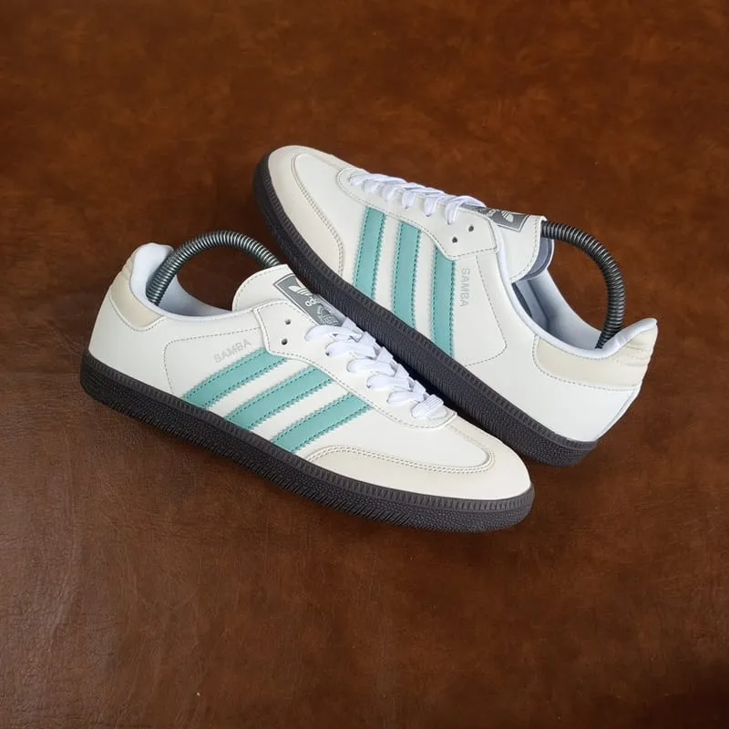 Adidas Casual Sneakers Wanita white photo 1