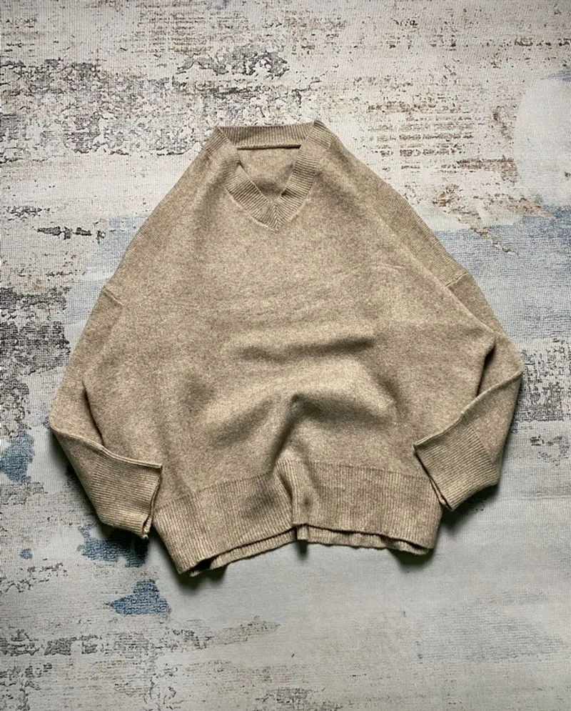 UNBRAND VNECK KNIT SWEATER photo 1